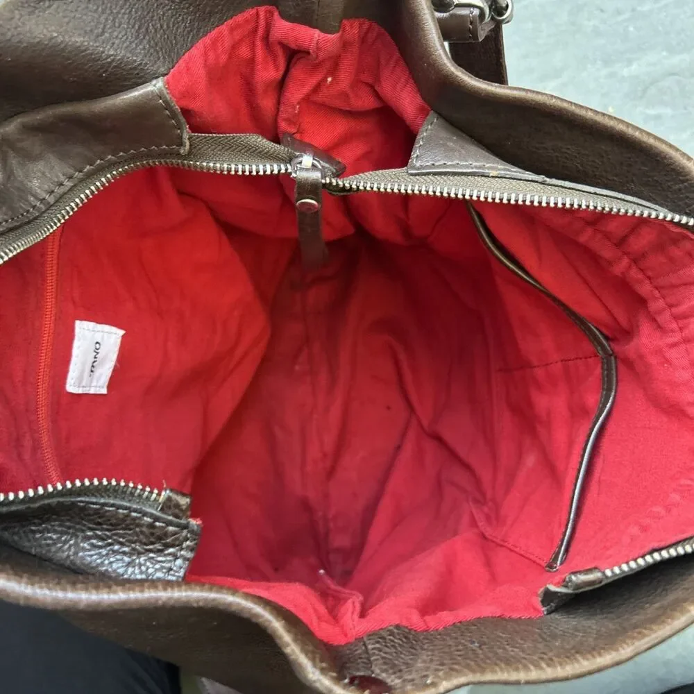 TANO Brown Leather Brown Straps Hobo Shoulder Bag Zippers Large Fossil Strap Red